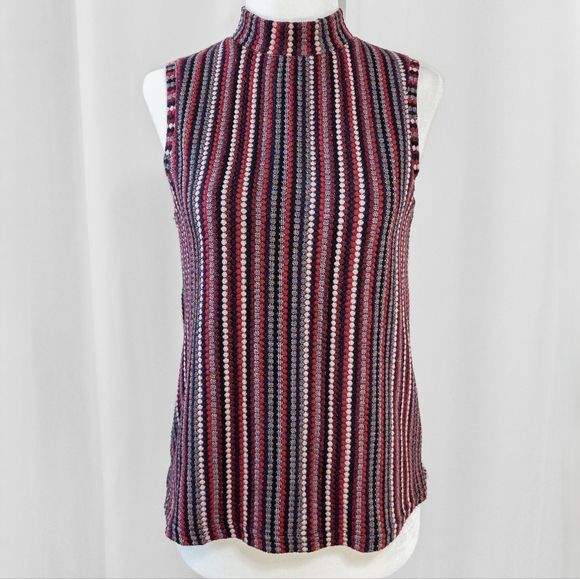 Sleeveless pink and purple mock neck tapestry blouse - Picture 2 of 6